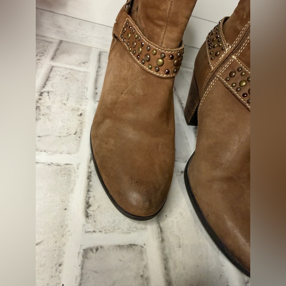 Sofft Brown Leather Studded Ankle Boots Block Heel‎ Western Style Women's Size 6 - Picture 2 of 6
